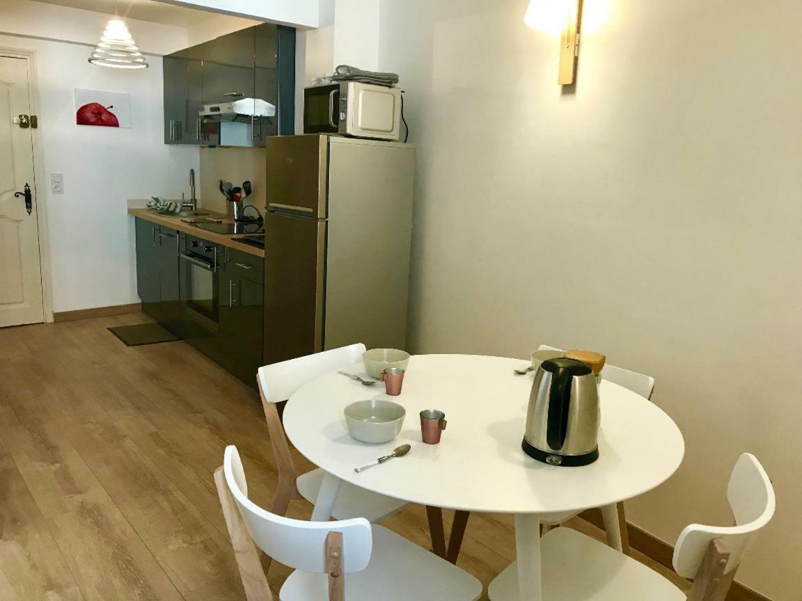 Appartamento Petit Jean Saint-Tropez Esterno foto